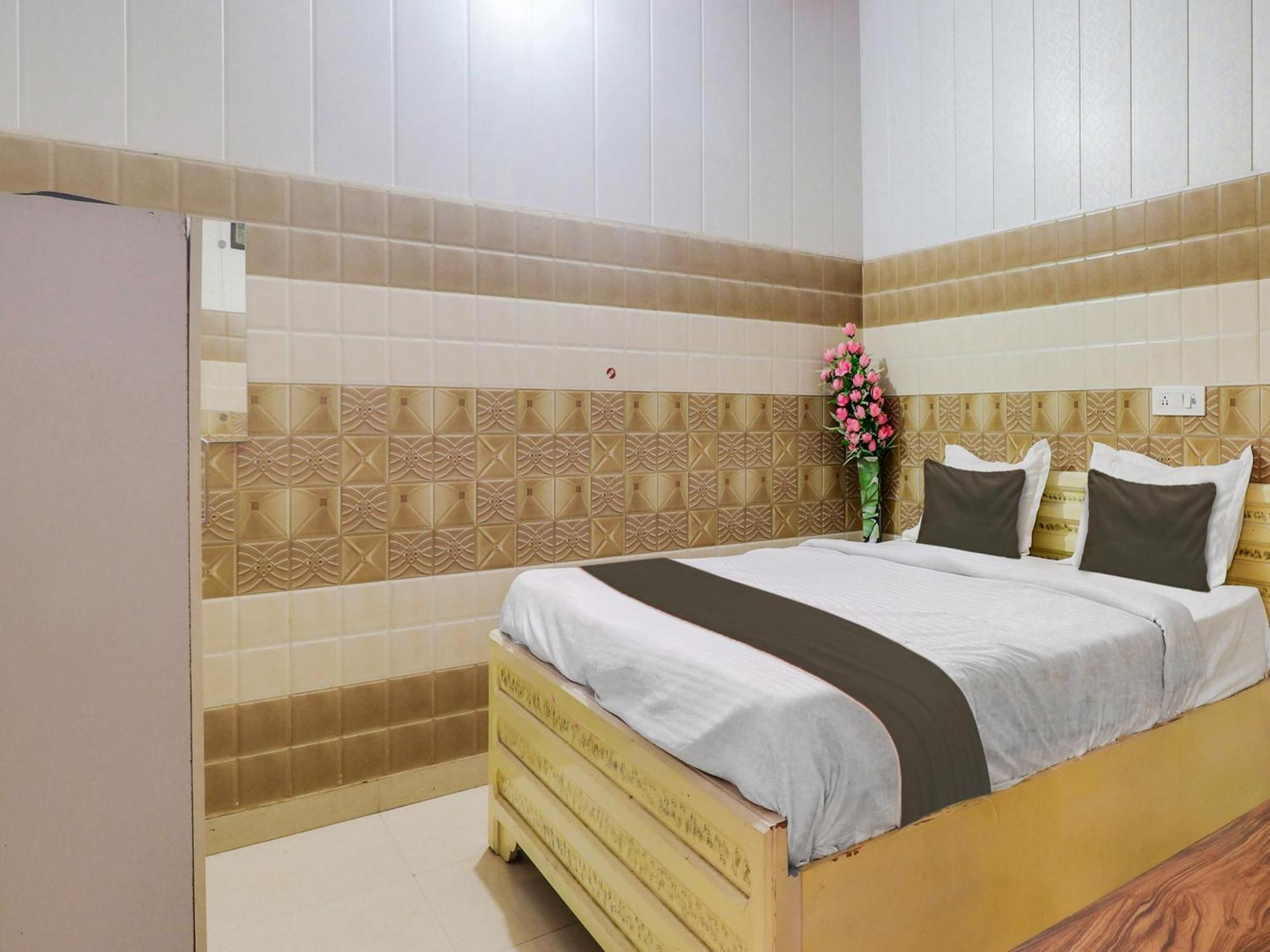Collection O Paradise And Restaurant Hotel Kashipur Ngoại thất bức ảnh